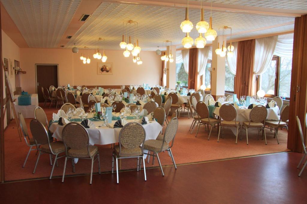 Hotel-Restaurant Sonnenhof Veitsrodt Buitenkant foto