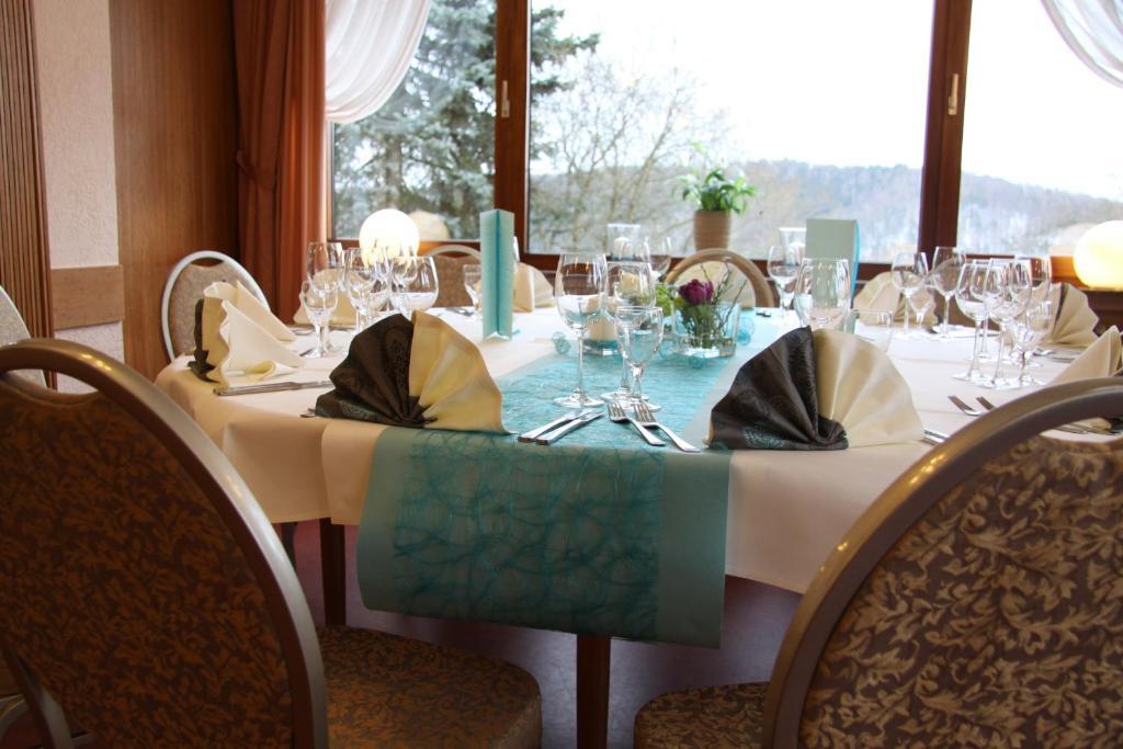 Hotel-Restaurant Sonnenhof Veitsrodt Buitenkant foto