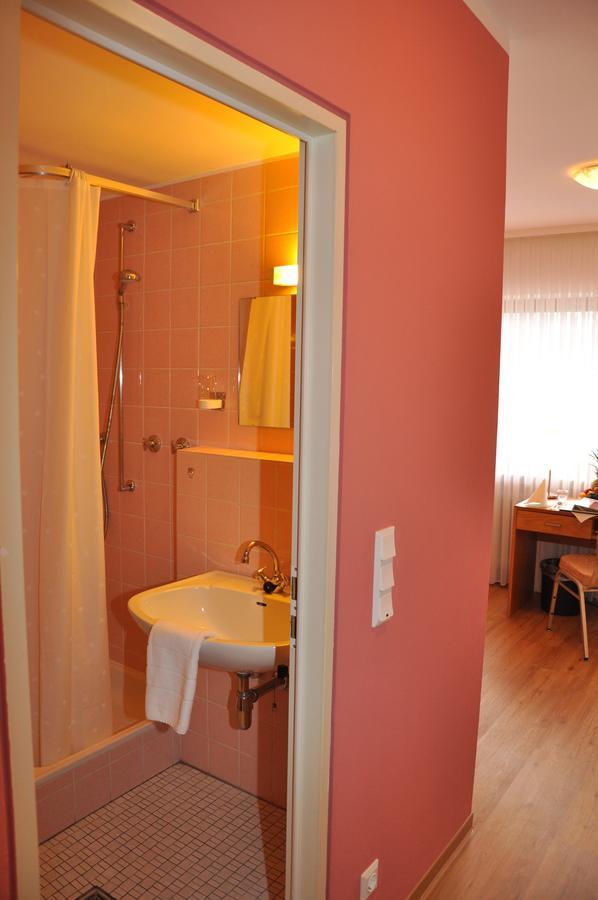 Hotel-Restaurant Sonnenhof Veitsrodt Kamer foto